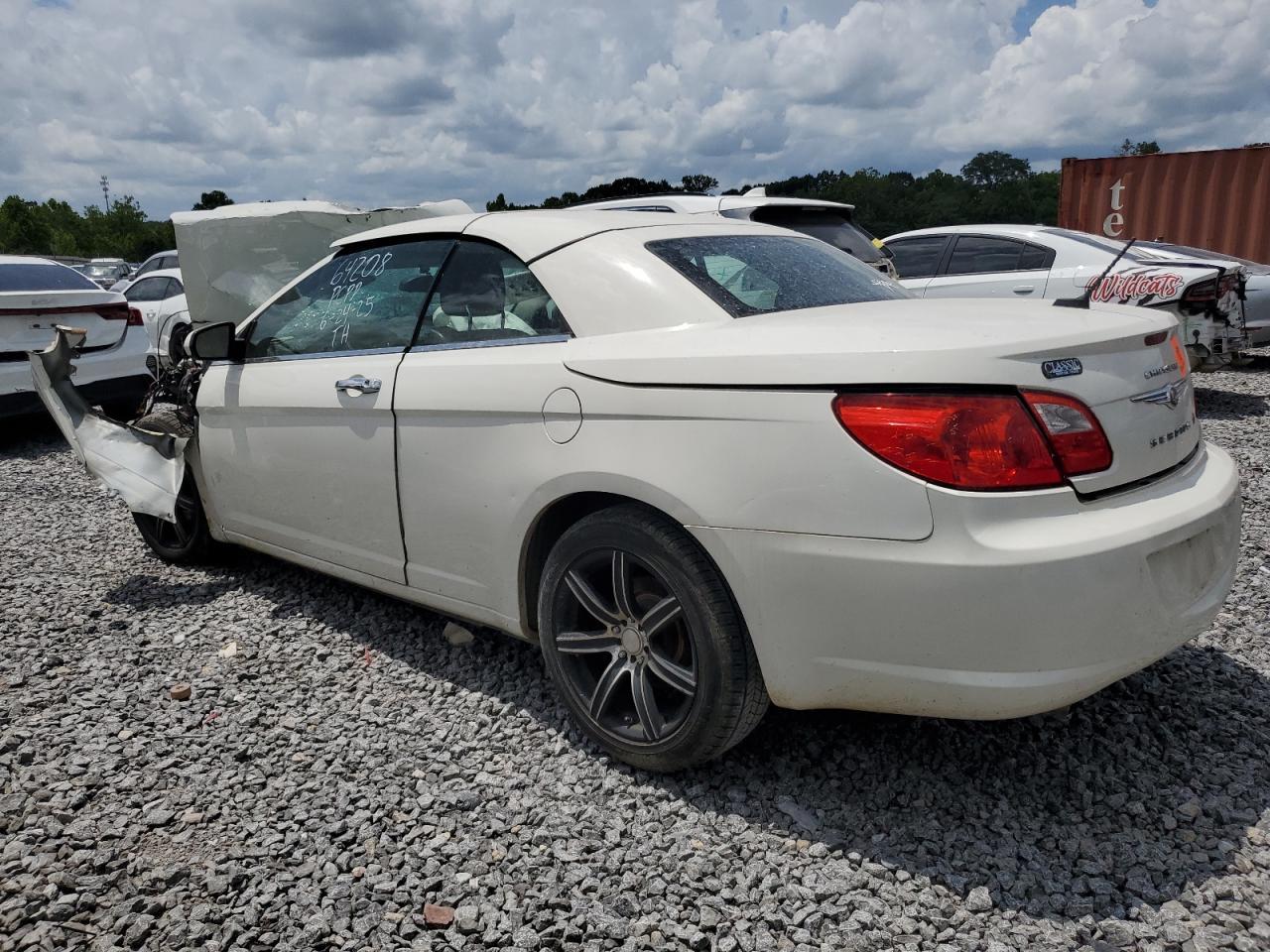 2010 Chrysler Sebring Limited - Image 2