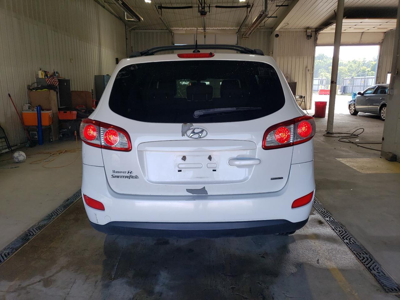 2012 Hyundai Santa Fe Gls - Image 6
