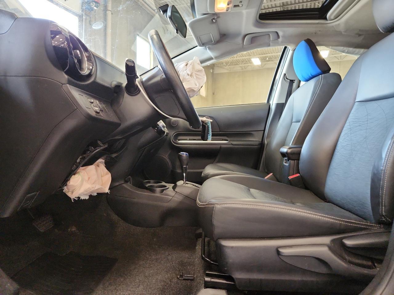 2016 Toyota Prius C - Фото 7