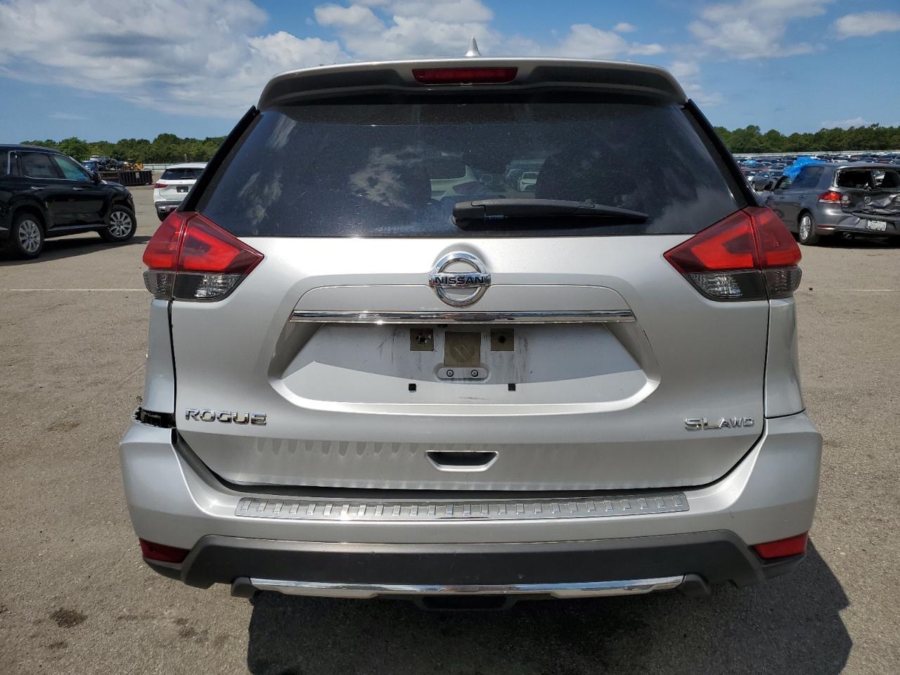 2018 Nissan Rogue S - Фото 6