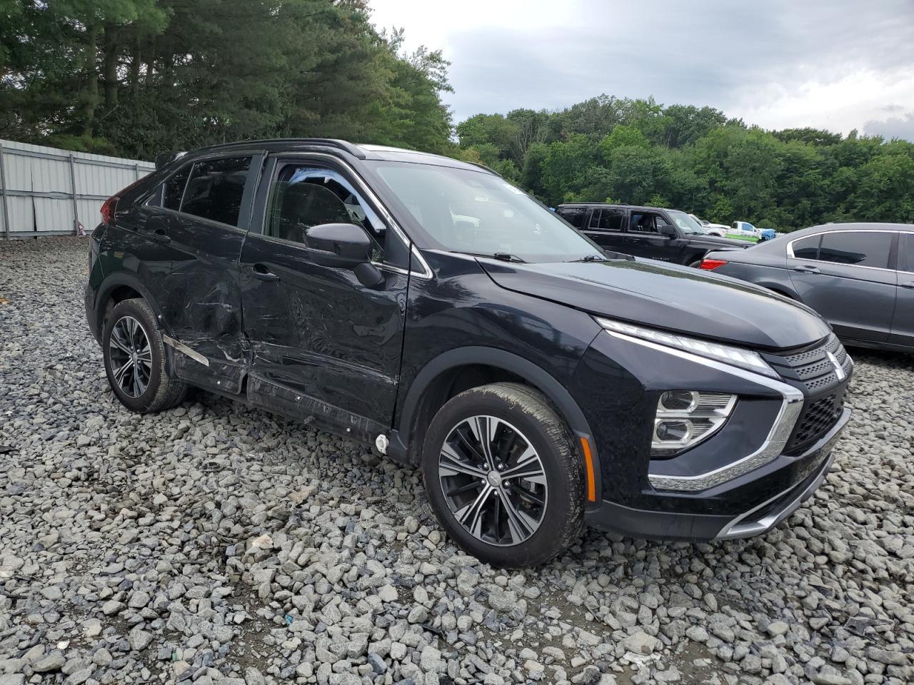 2022 Mitsubishi Eclipse Cross Se - Image 4