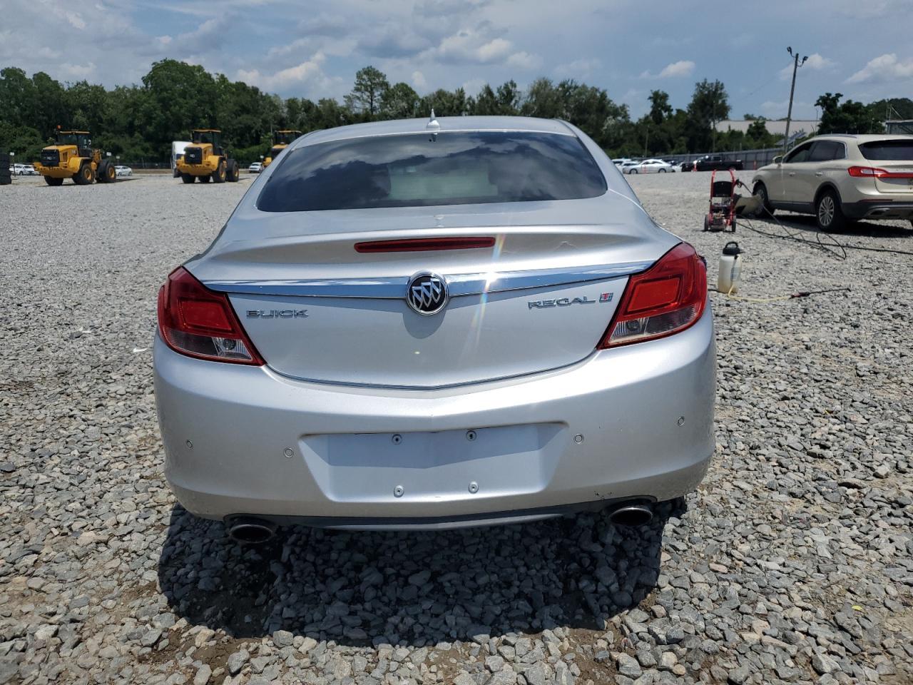 2013 Buick Regal Premium - Image 6