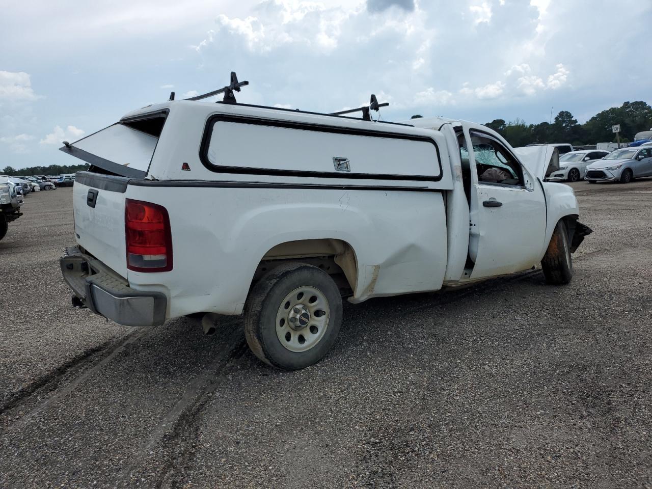 2013 GMC Sierra C1500 - Image 3