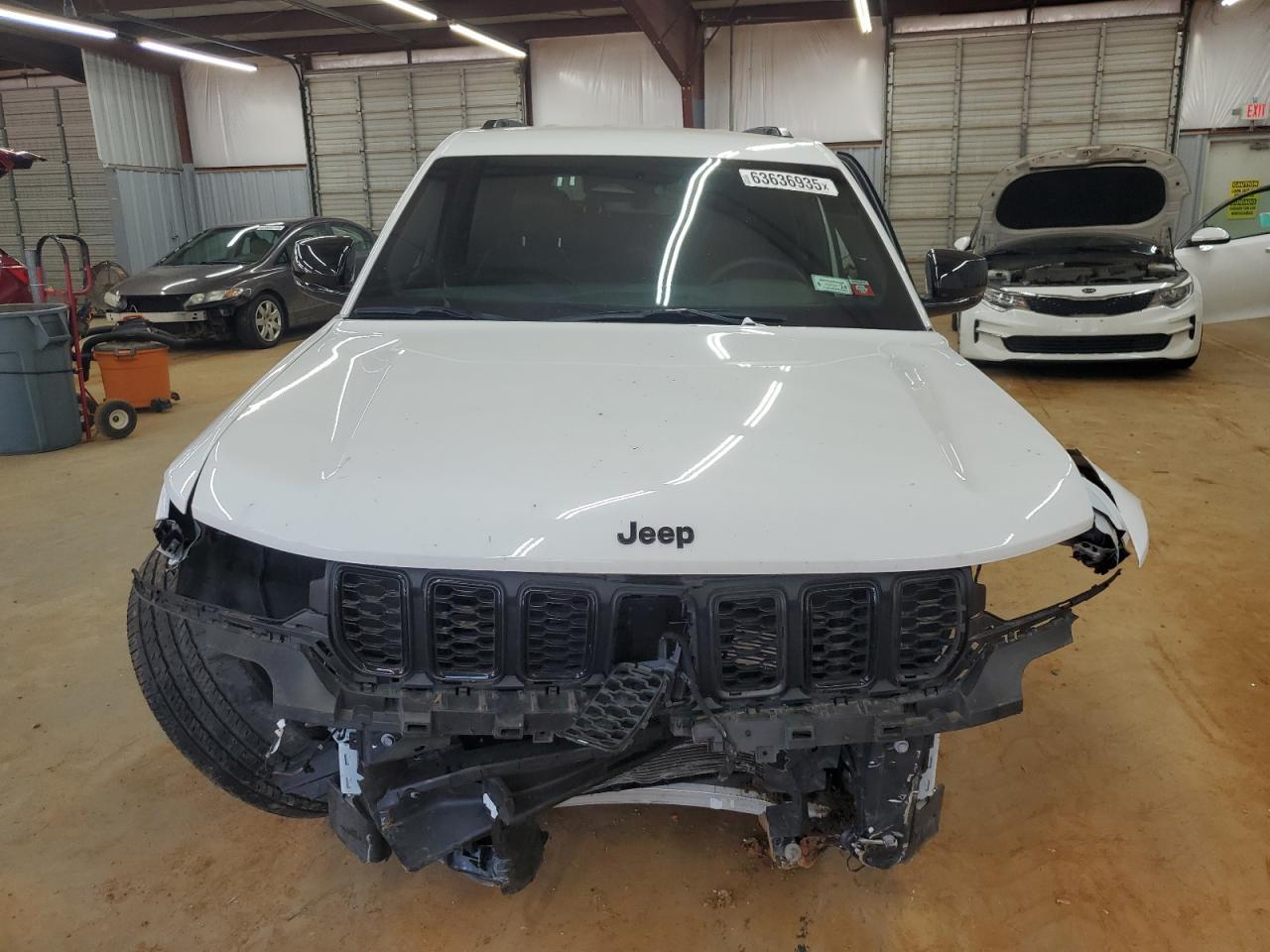 2023 Jeep Grand Cherokee L Laredo - Фото 5