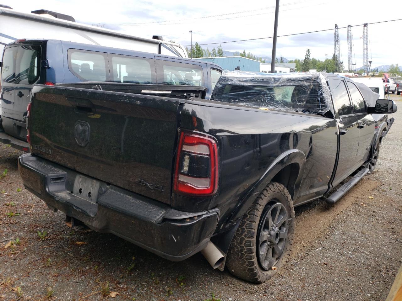 2020 Ram 3500 Laramie - Фото 3