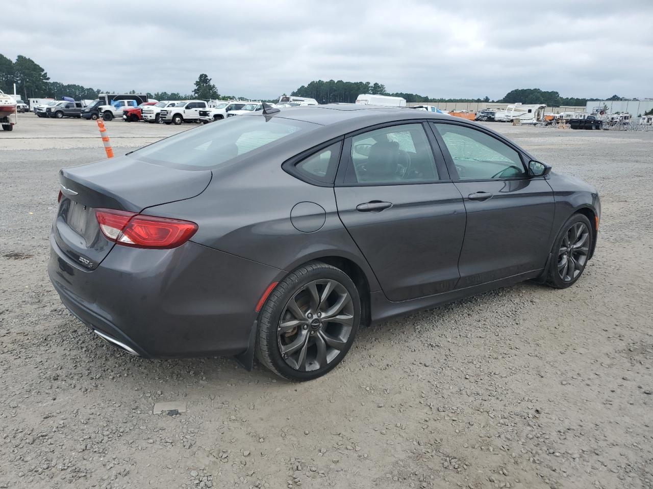 2015 Chrysler 200 S - Фото 3