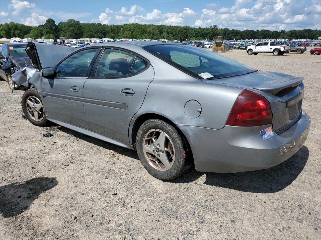 2007 Pontiac Grand Prix - Фото 2