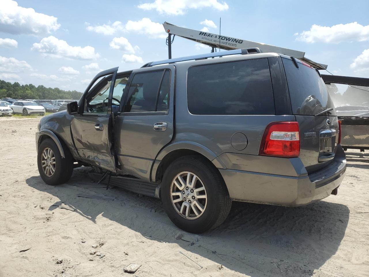 2012 Ford Expedition Limited - Image 2