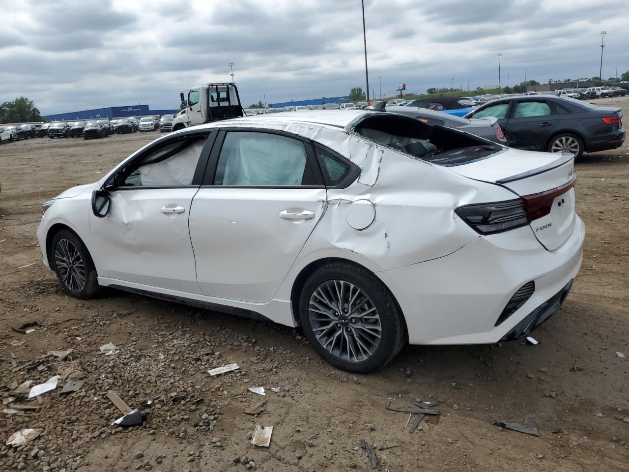 2024 Kia Forte Gt Line - Фото 2