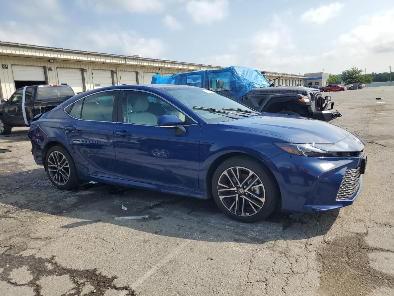 2025 Toyota Camry Xse - Image 4