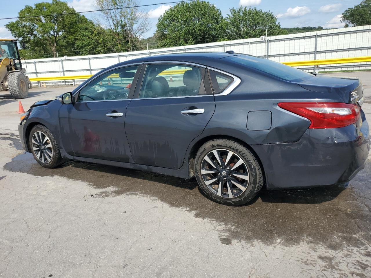 2018 Nissan Altima 2.5 - Image 2