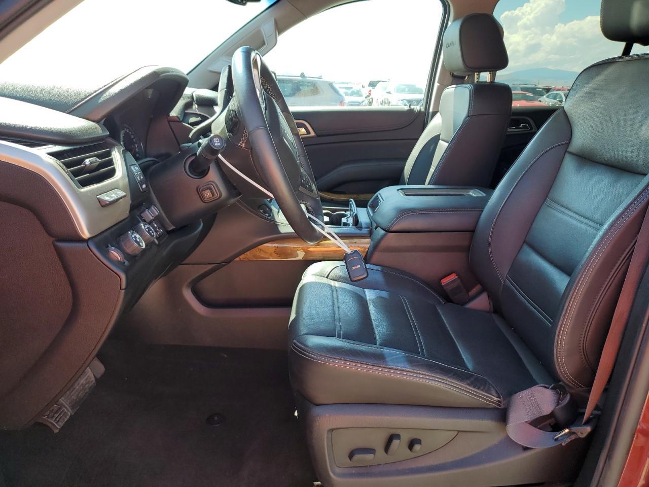 2017 GMC Yukon Denali - Фото 7