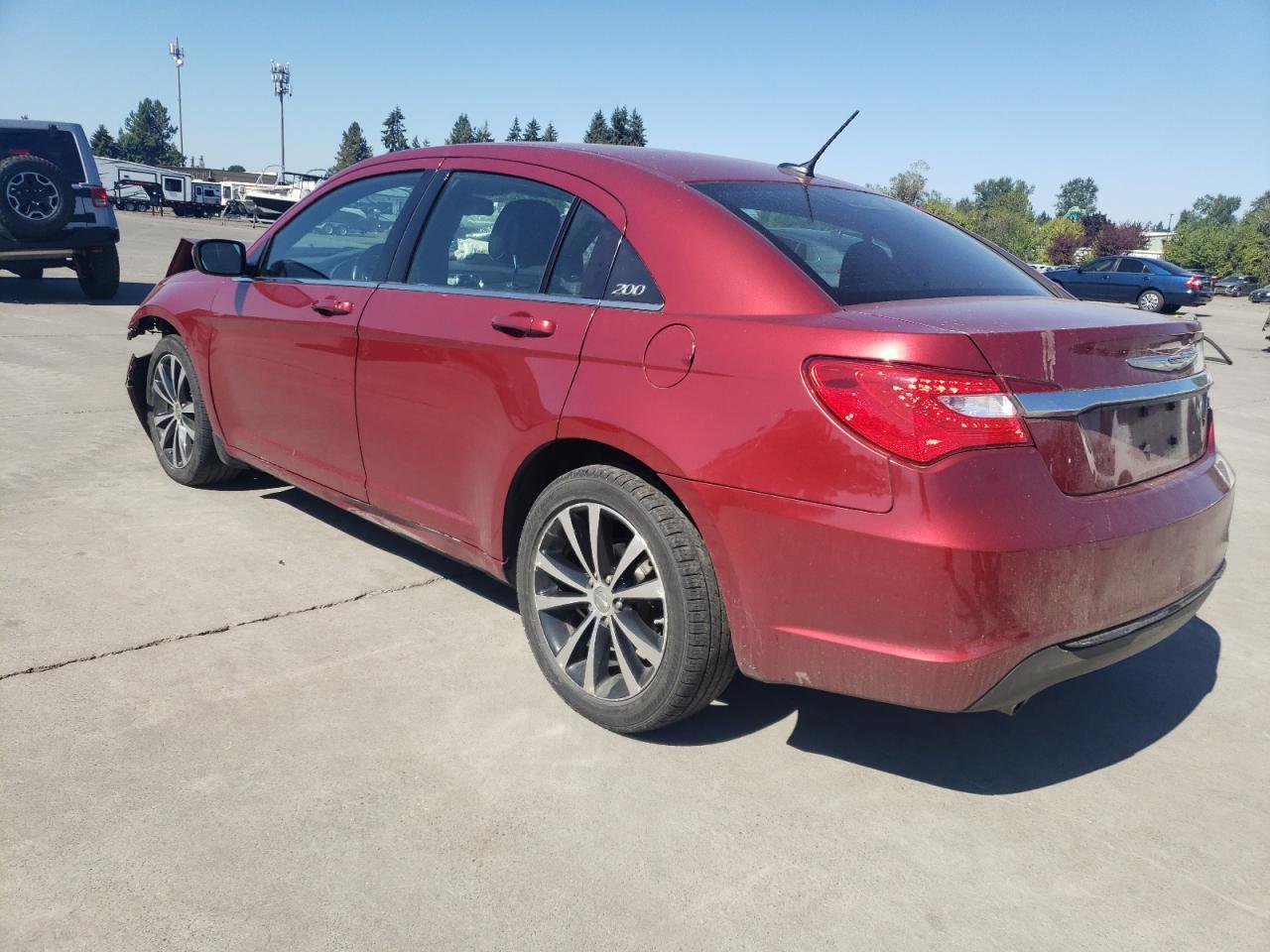 2013 Chrysler 200 Limited - Фото 2