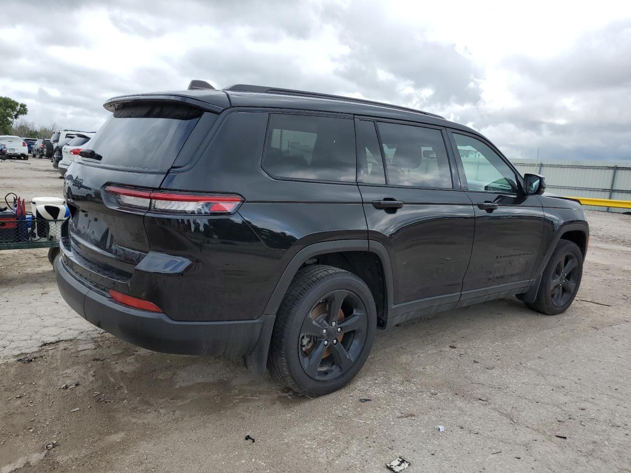 2023 Jeep Grand Cherokee L Laredo - Фото 3