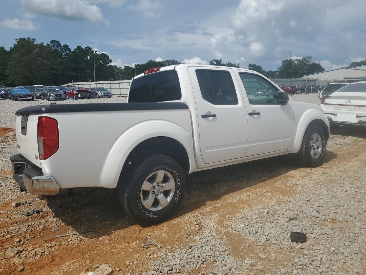 2011 Nissan Frontier S - Image 3
