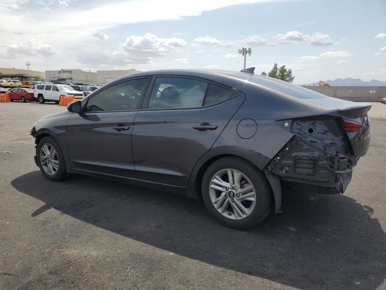 2020 Hyundai Elantra Sel - Image 2