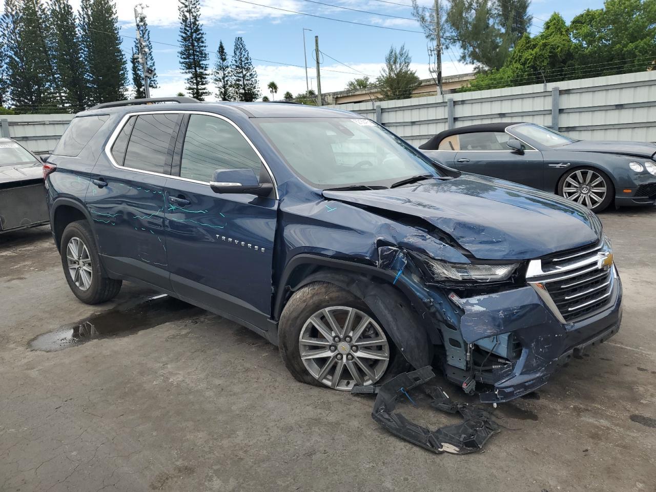 2023 Chevrolet Traverse Lt - Image 4