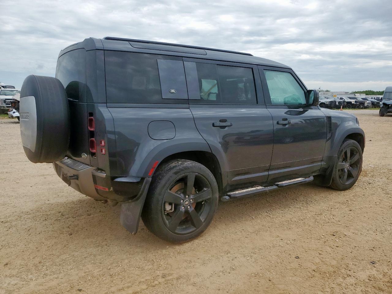 2022 Land Rover Defender 110 X-Dynamic Se - Фото 3