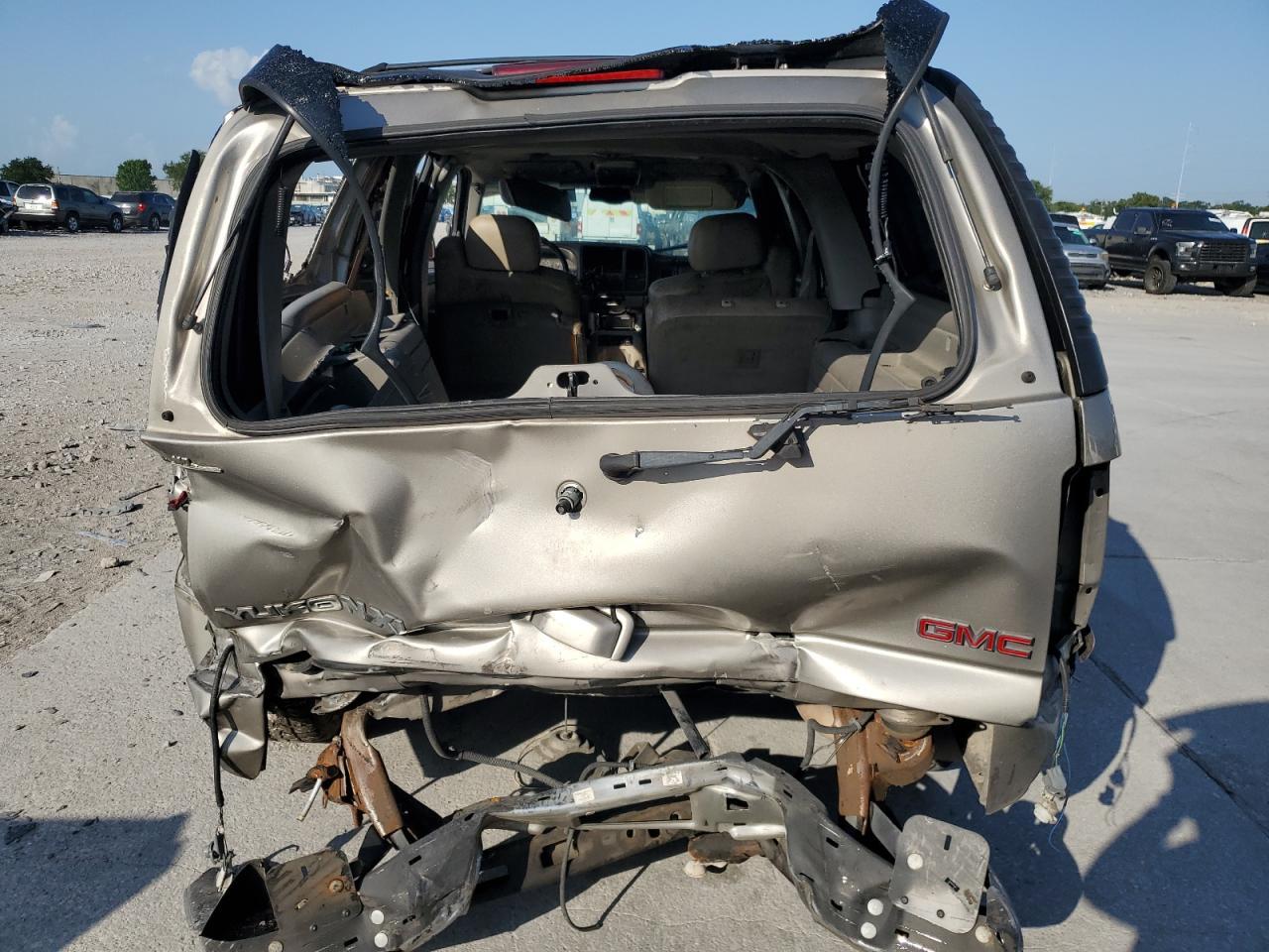 2002 GMC Yukon Xl C1500 - Фото 6