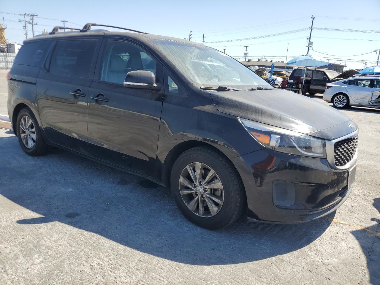 2017 Kia Sedona Lx - Фото 4