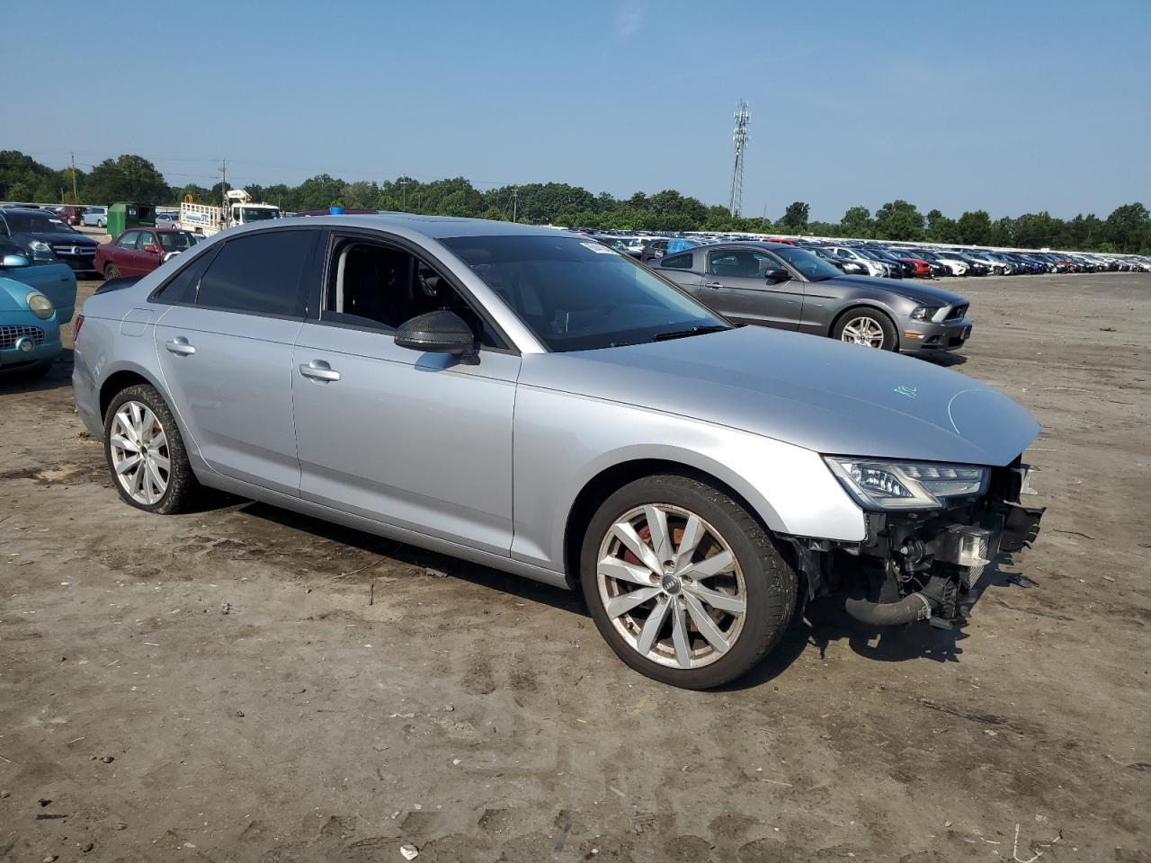 2017 Audi A4 Premium - Фото 4