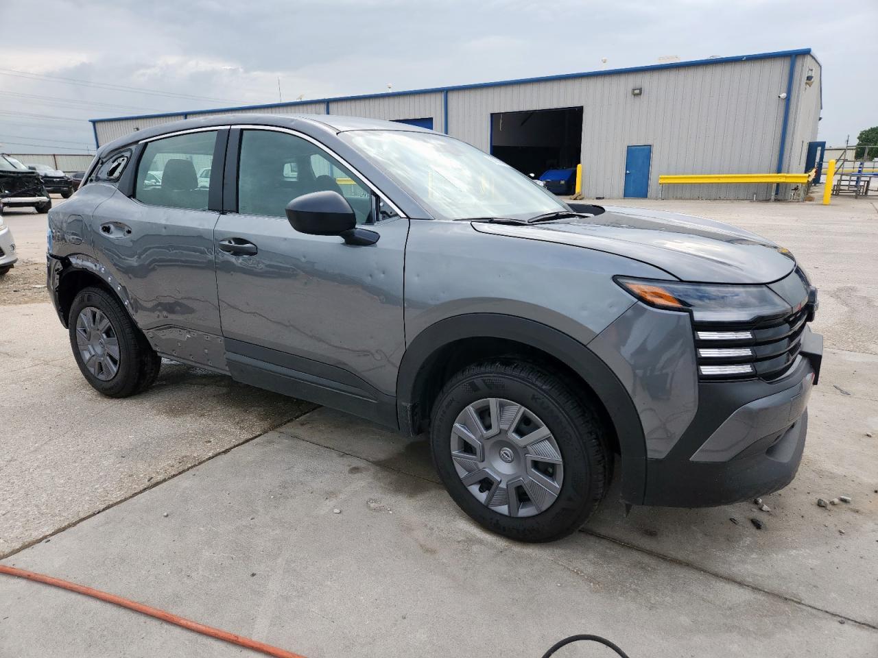 2025 Nissan Kicks S - Фото 4