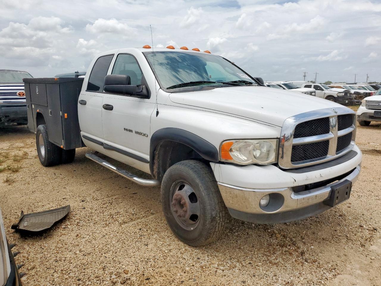 2005 Dodge Ram 3500 St - Фото 4