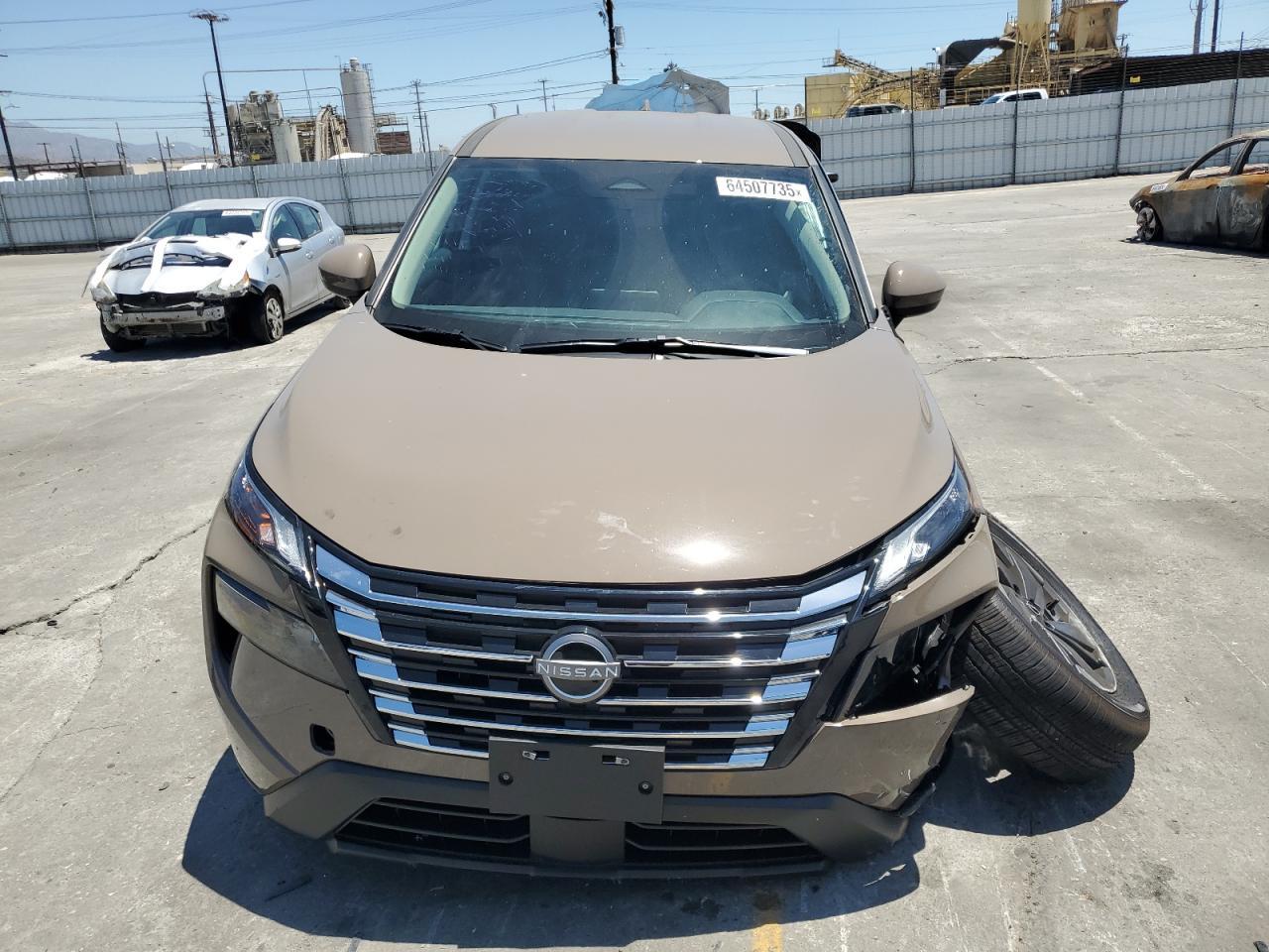 2025 Nissan Rogue Sv - Image 5