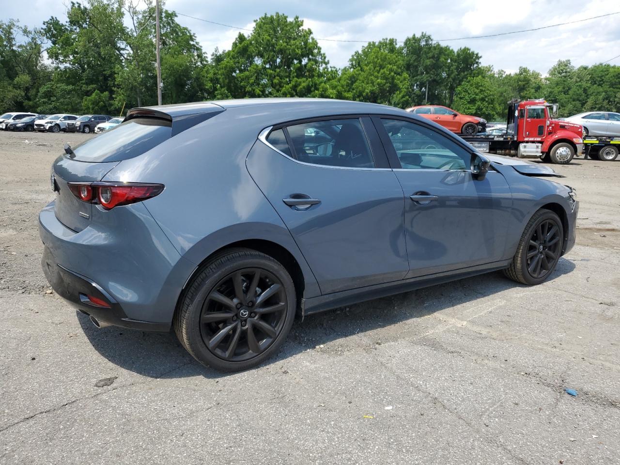 2025 Mazda 3 Preferred - Фото 3