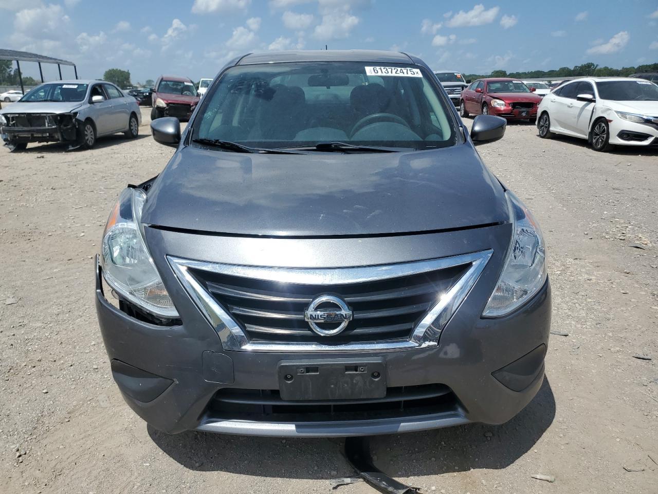 2017 Nissan Versa S - Фото 5