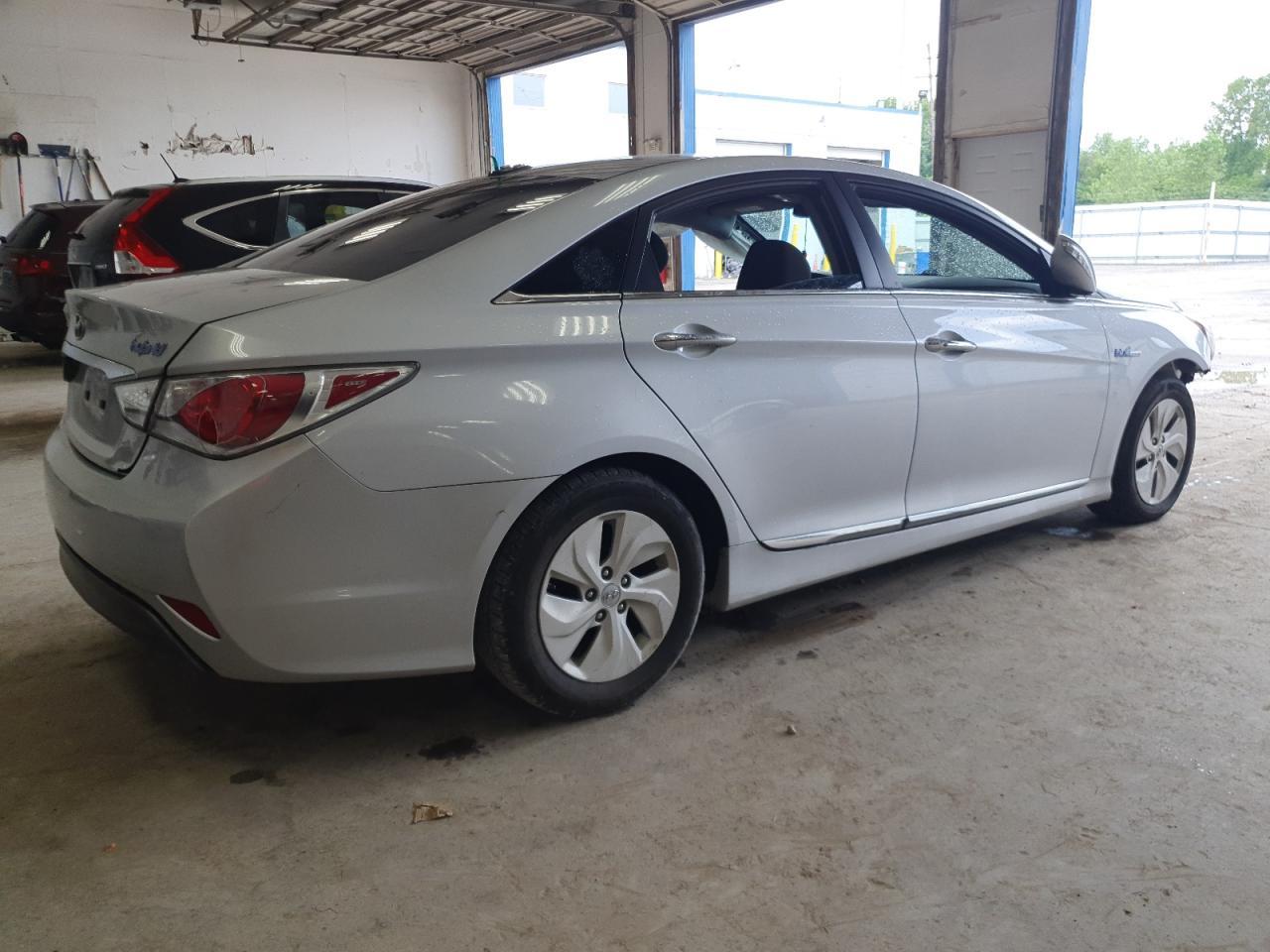 2015 Hyundai Sonata Hybrid - Фото 3