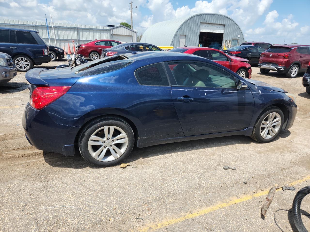 2012 Nissan Altima S - Image 3