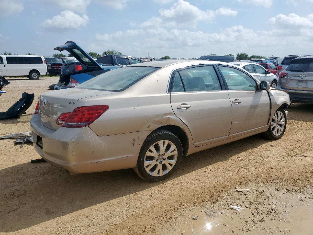 2008 Toyota Avalon Xl - Image 3