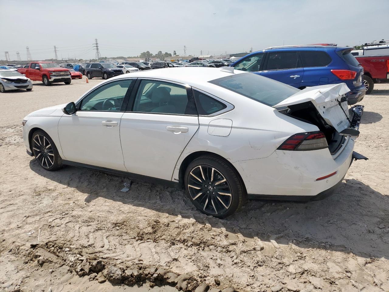 2025 Honda Accord Touring Hybrid - Фото 2