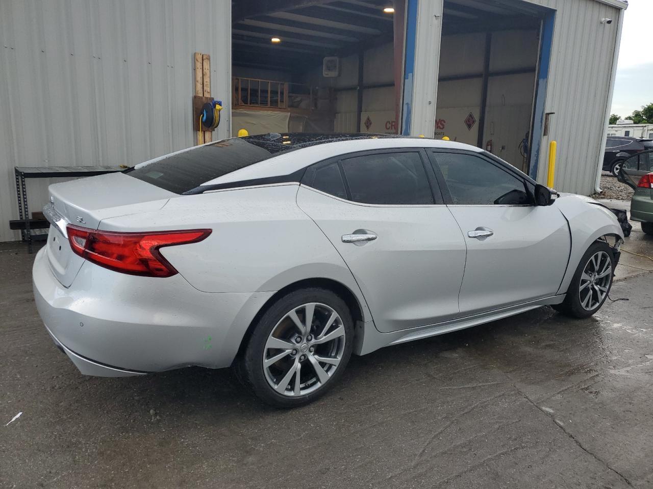 2018 Nissan Maxima 3.5S - Image 3