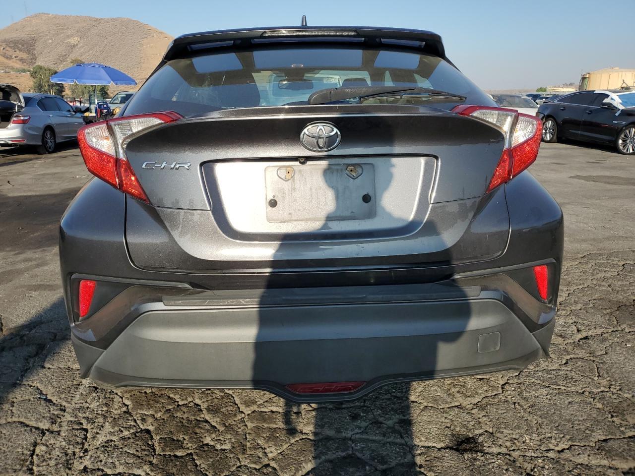 2018 Toyota C-Hr Xle - Image 6