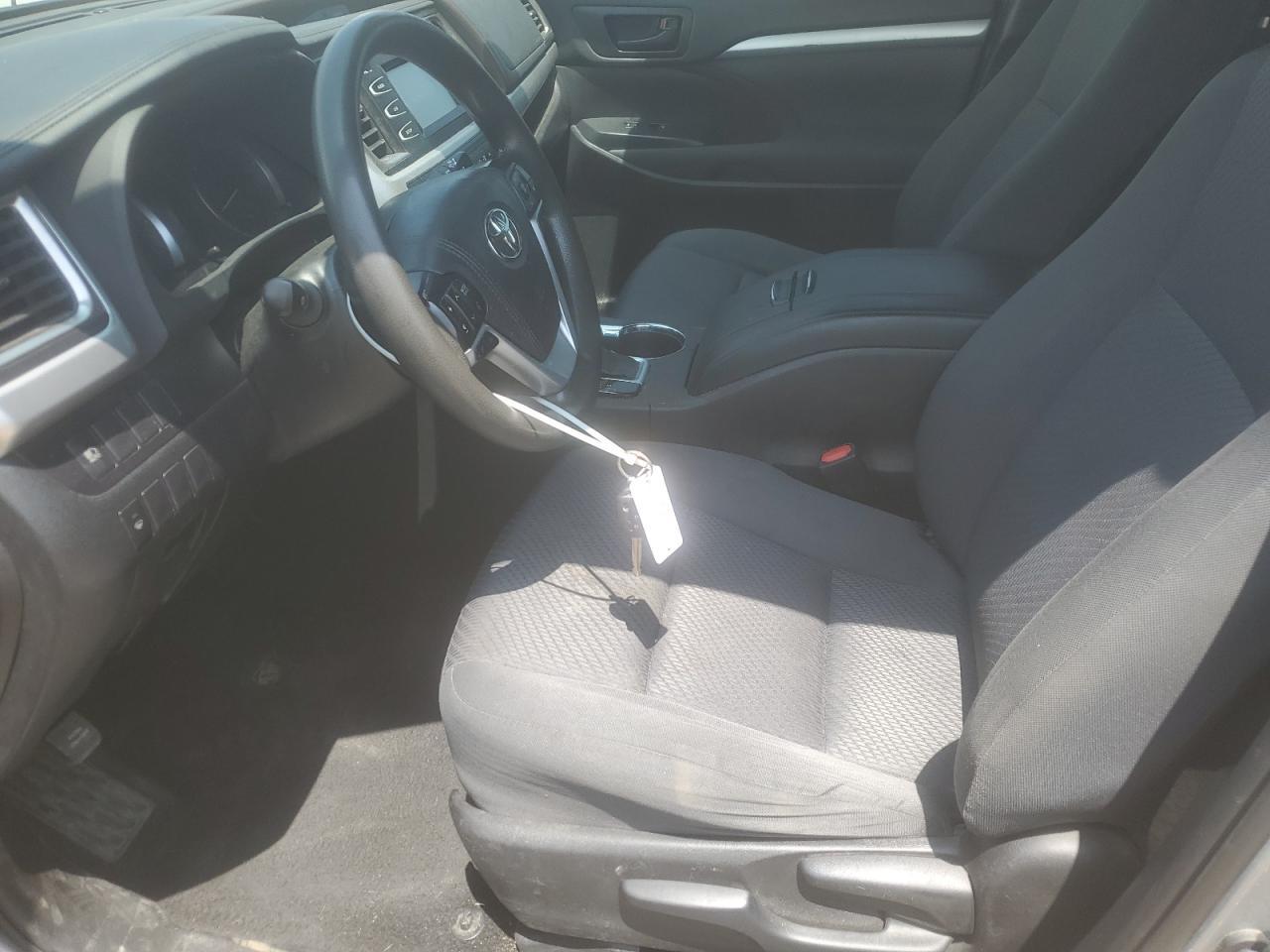 2019 Toyota Highlander Le - Image 7