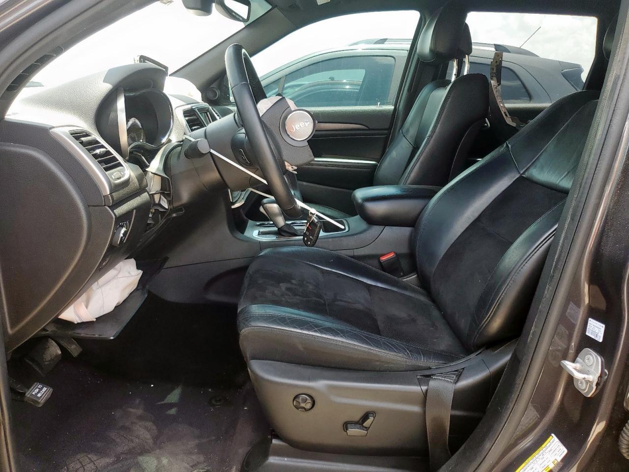 2018 Jeep Grand Cherokee Laredo - Image 7