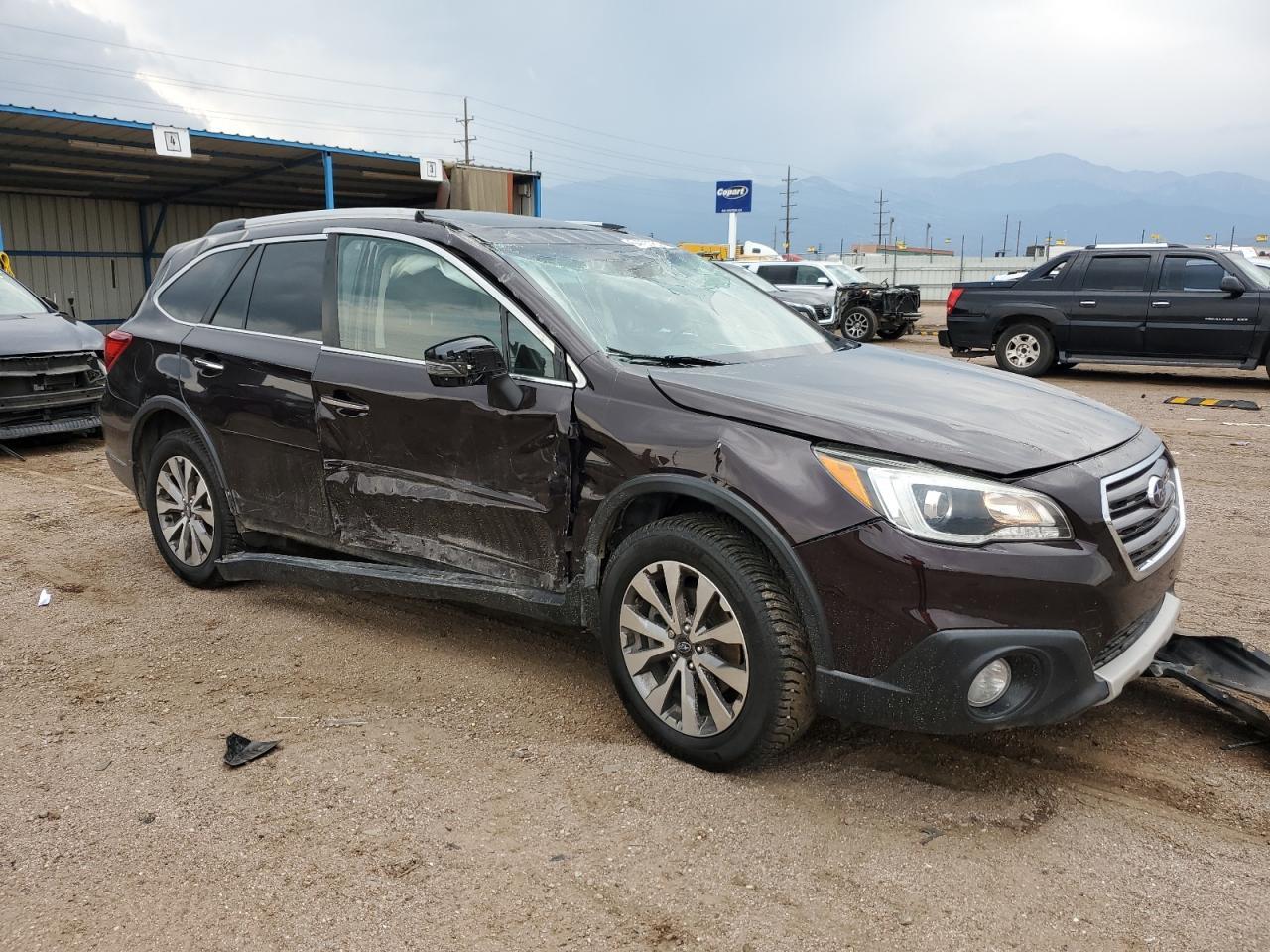 2017 Subaru Outback Touring - Image 4