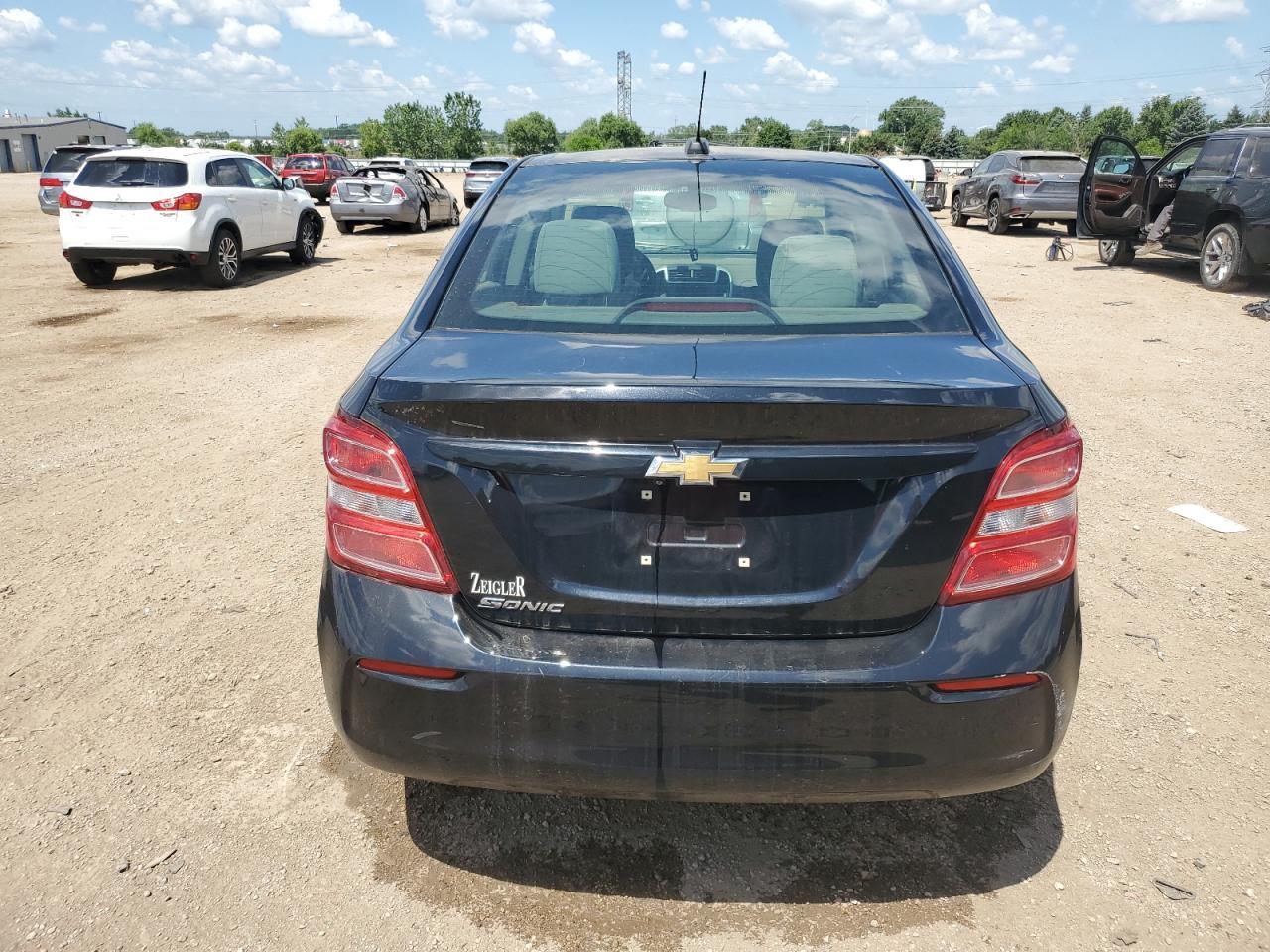 2018 Chevrolet Sonic Ls - Фото 6