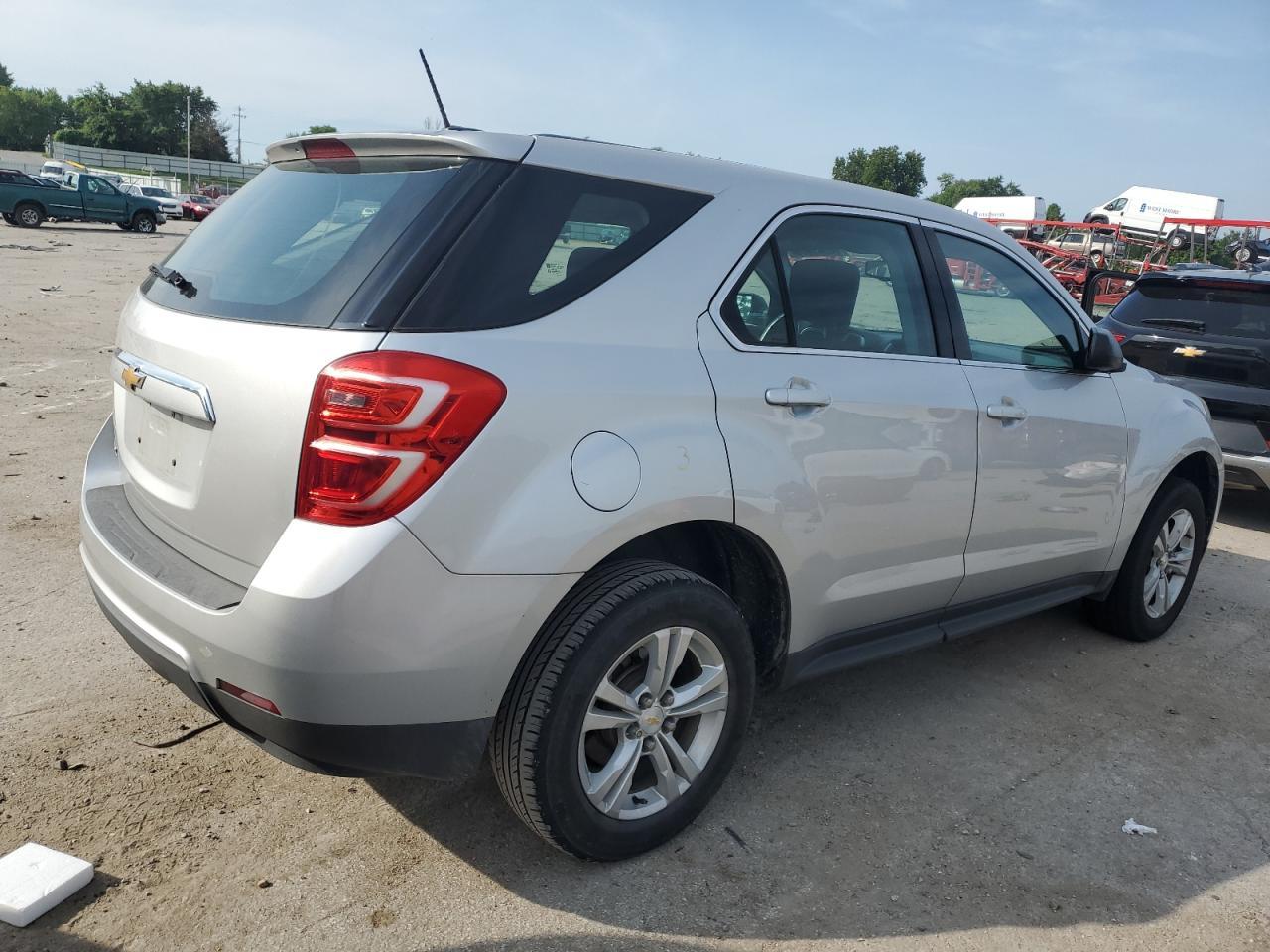 2017 Chevrolet Equinox Ls - Image 3