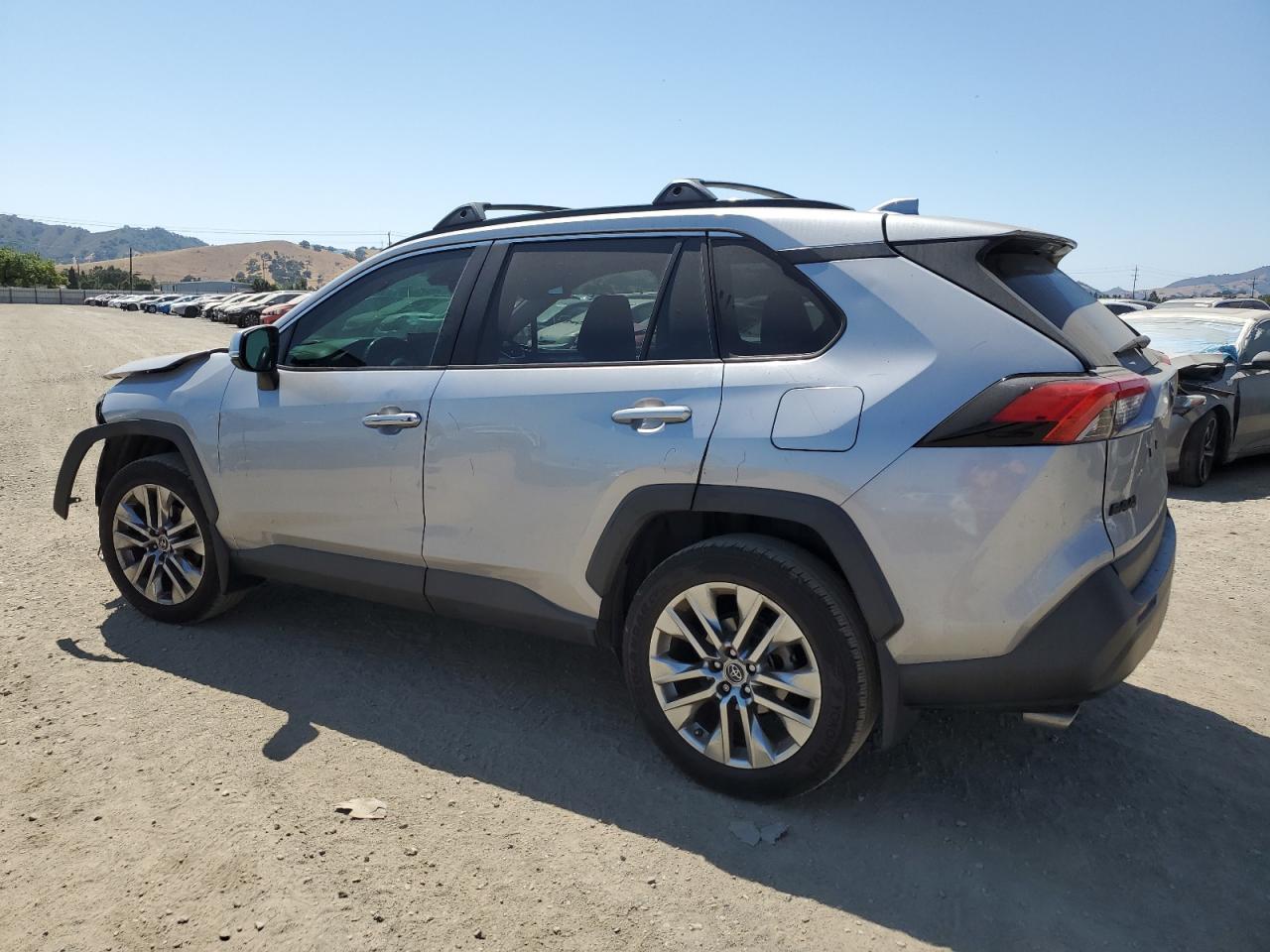 2019 Toyota Rav4 Xle Premium - Image 2