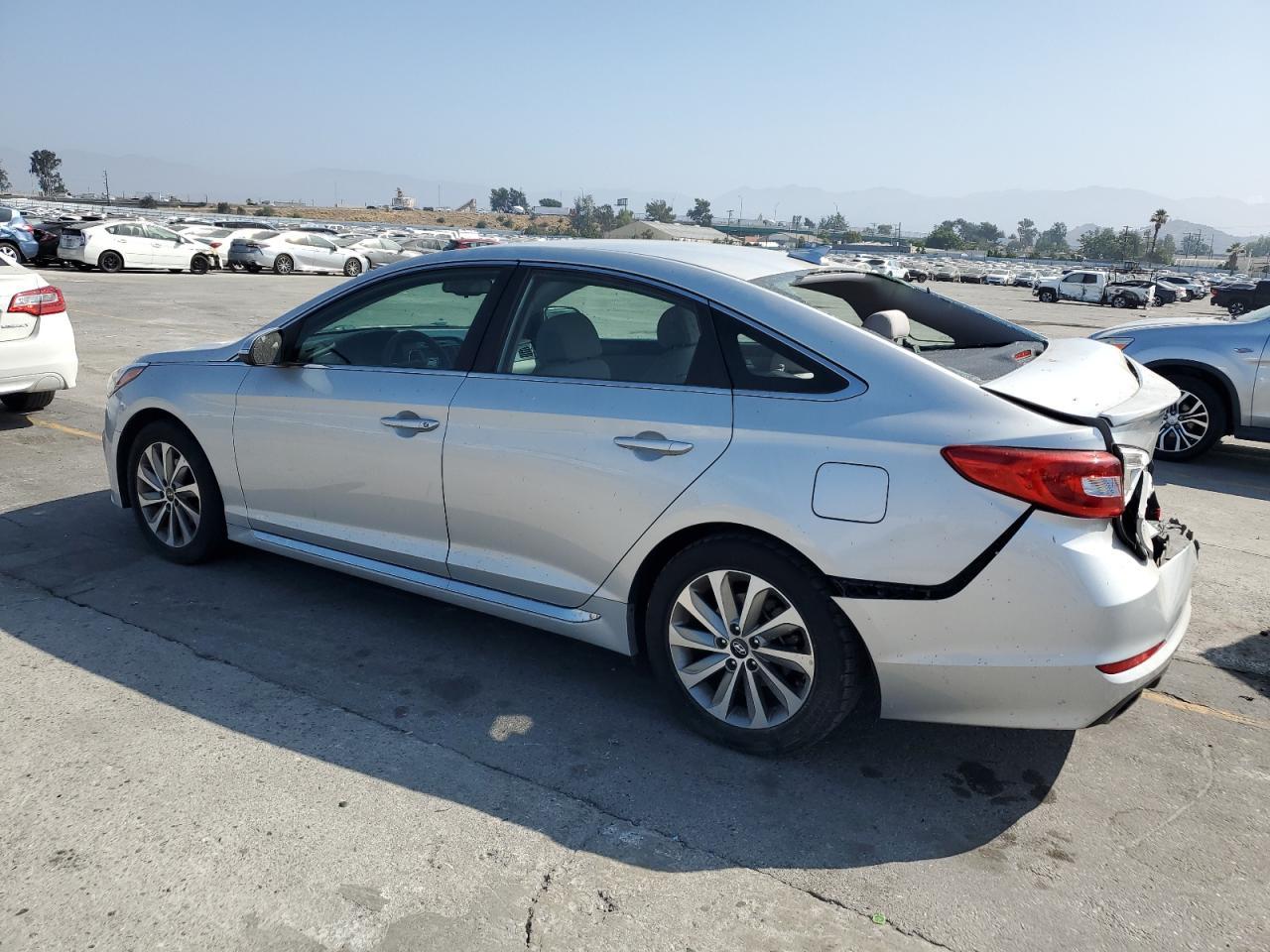2016 Hyundai Sonata Sport - Image 2