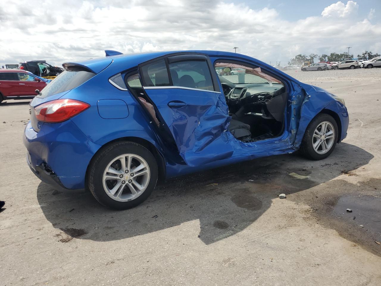 2017 Chevrolet Cruze Lt - Image 3