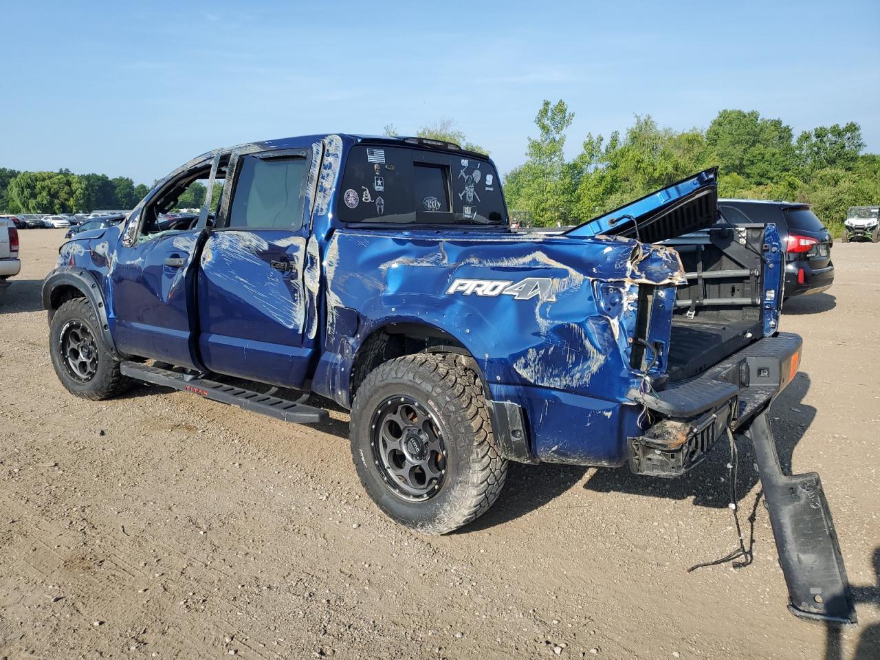 2021 Nissan Titan Sv - Image 2