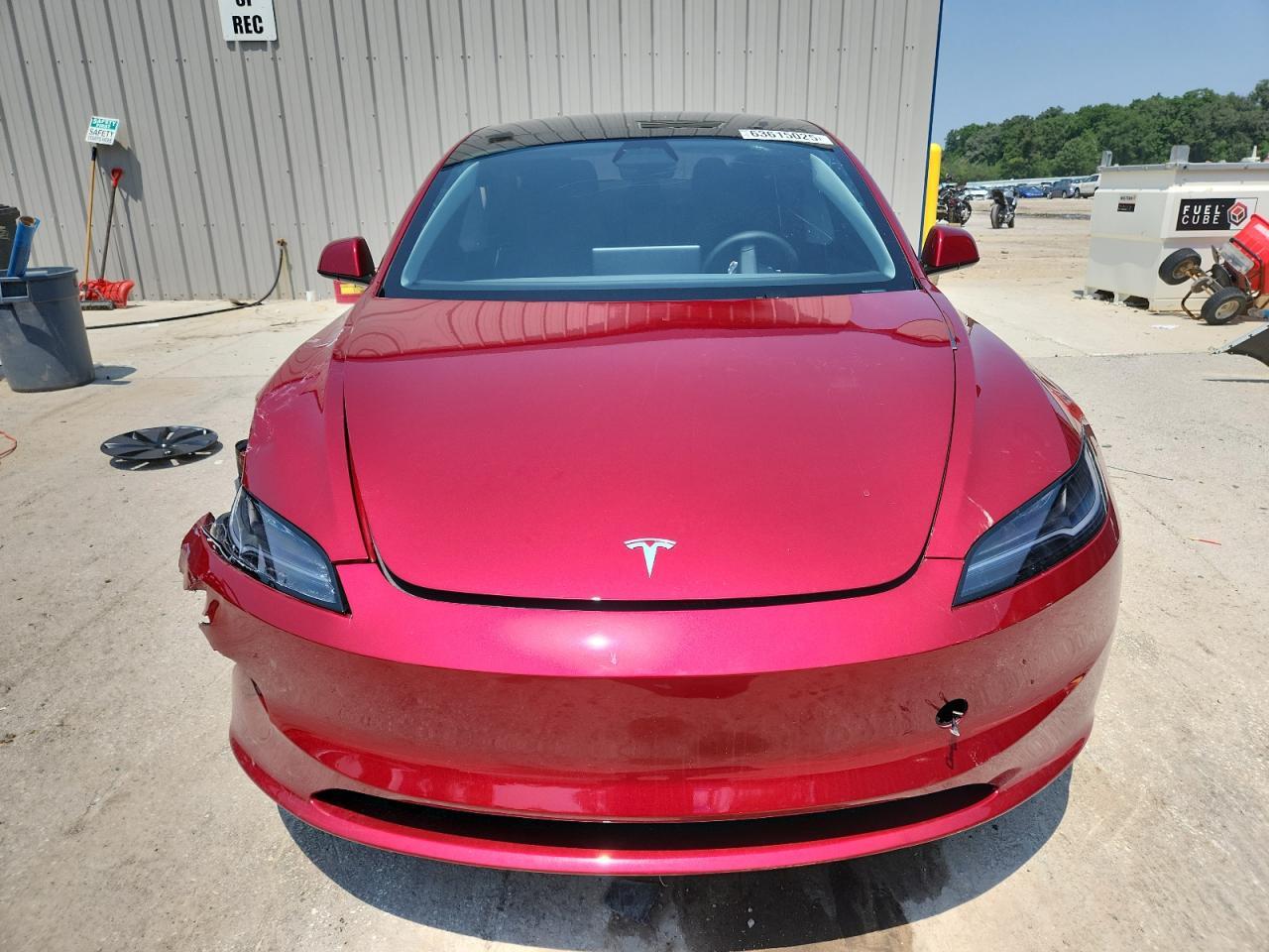 2025 Tesla Model 3 - Image 5