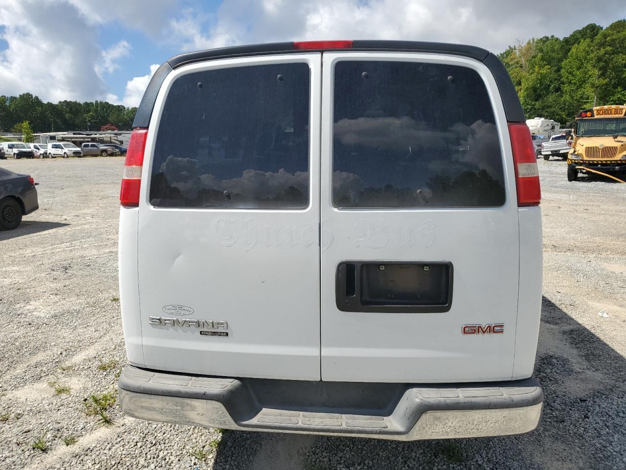 2006 GMC Savana G3500 - Image 6