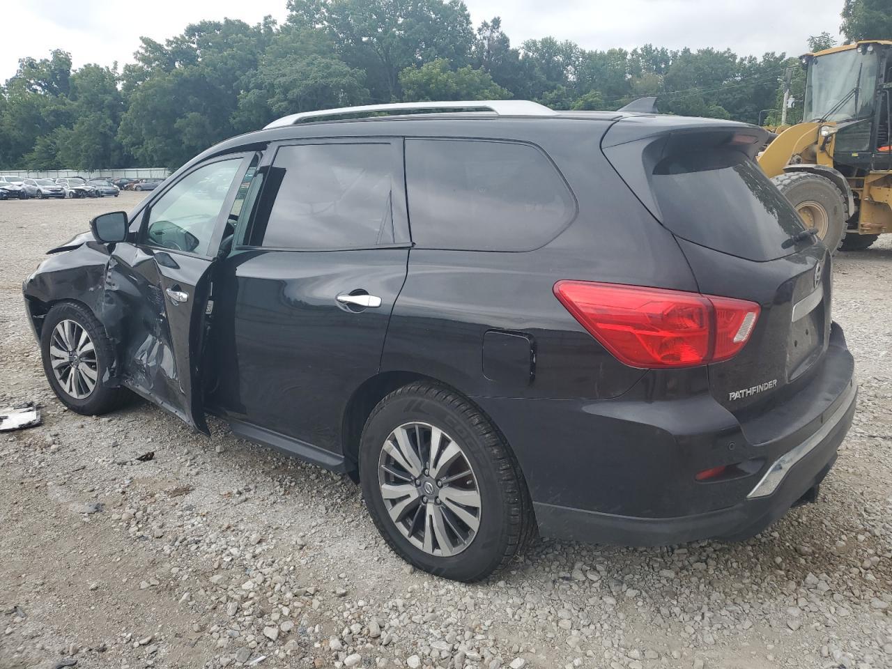 2019 Nissan Pathfinder S - Фото 2