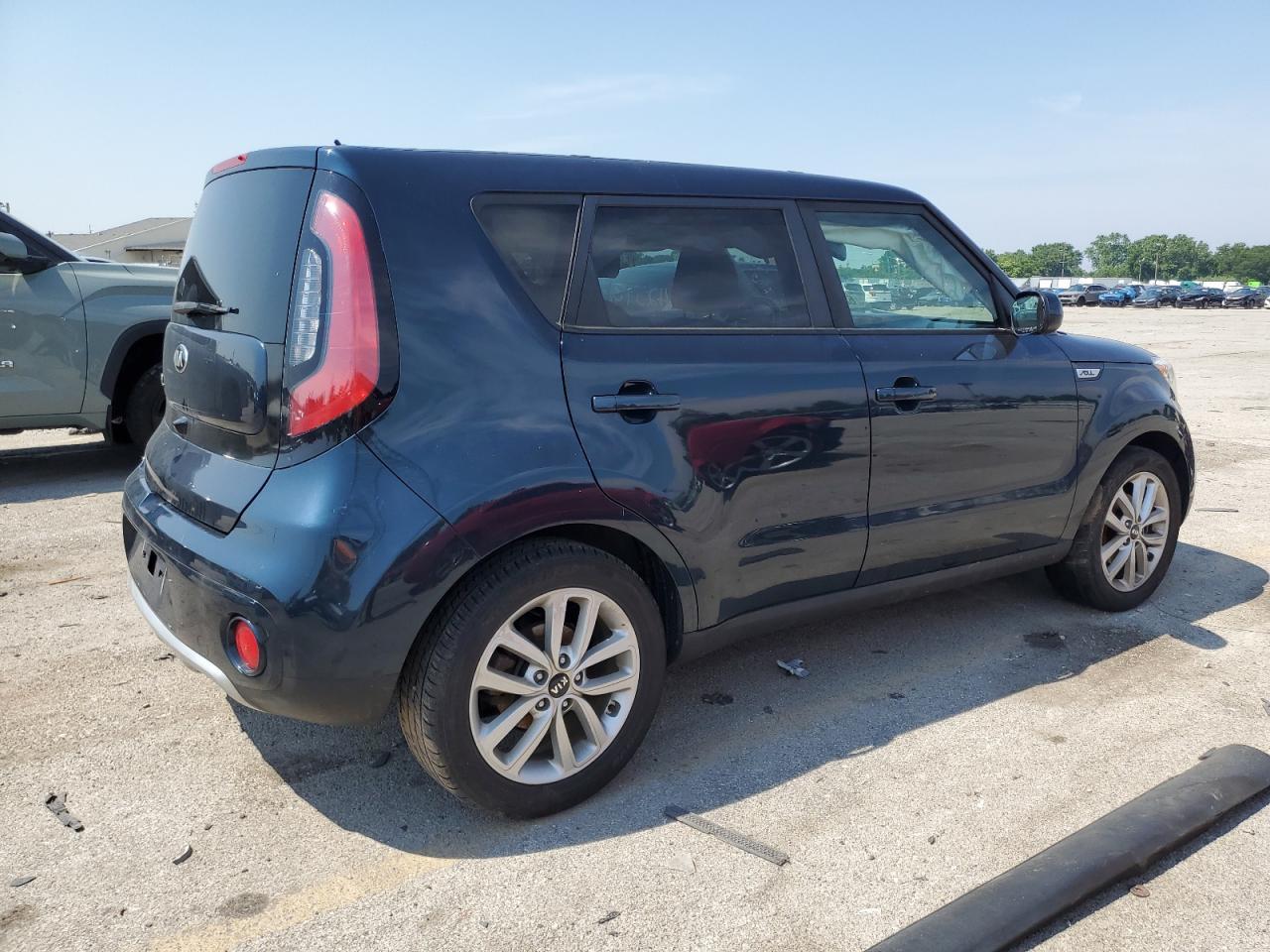 2017 Kia Soul + - Image 3