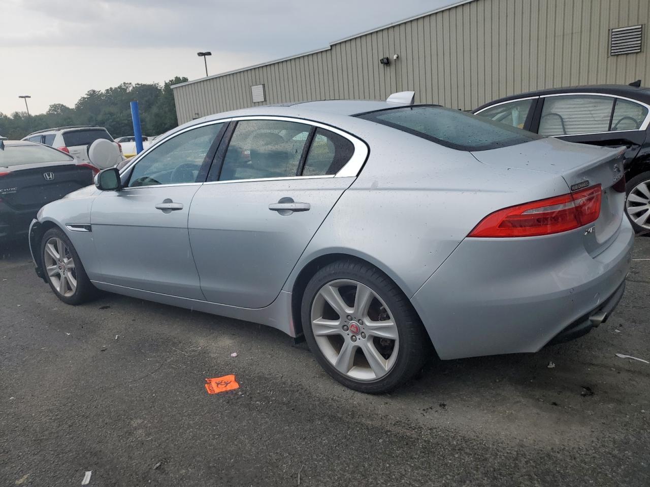 2018 Jaguar Xe Prestige - Image 2